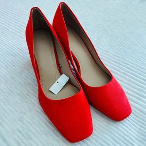 BRAND NEW H&M BLOCK HEELS